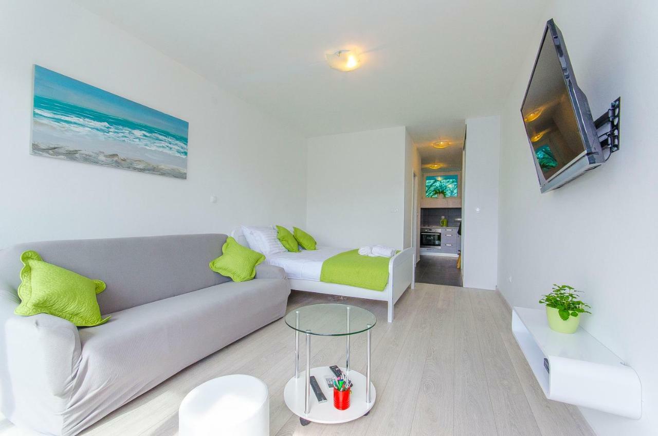 Side By Side Apartments Split Extérieur photo