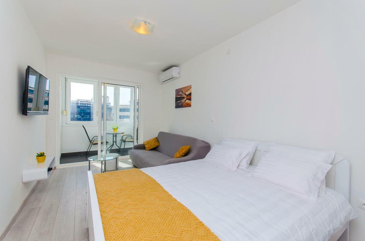 Side By Side Apartments Split Extérieur photo
