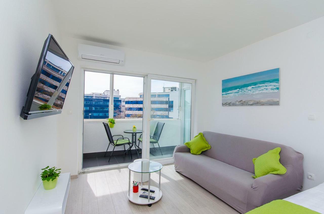 Side By Side Apartments Split Extérieur photo